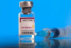 Hơn 900 nghìn liều vaccine COVID-19 AstraZeneca về Việt Nam - 1