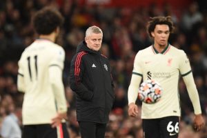 Không sa thải Solskjaer, Man Utd ném đi cả mùa giải - 1