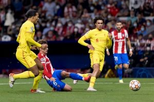 Video: Salah tỏa sáng, Liverpool đánh bại Atletico Madrid - 1