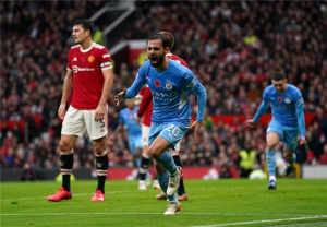 Kết quả Ngoại Hạng Anh: Hàng thủ tồi tệ, Man Utd thua Man City - 1